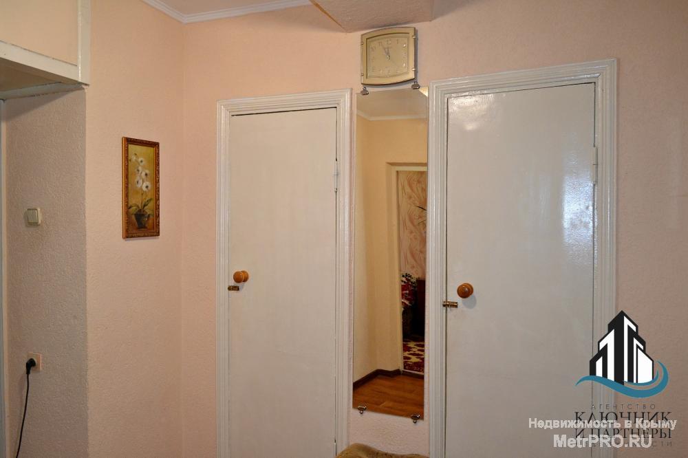 Срочно продаётся 2-к квартира в одном из лучших районов города Феодосия. Общая площадь квартиры составляет 55,8...