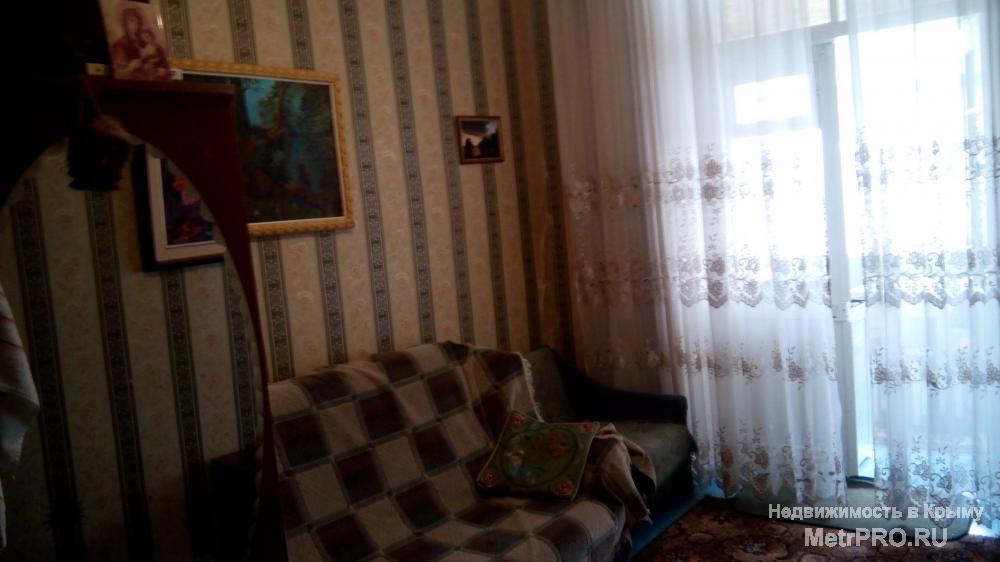 Продам квартиру в малосемейке (Алупка, район санатория Боброва), площадь 28,8 кв. м. Комната площадью 13,1 кв. м. с... - 2