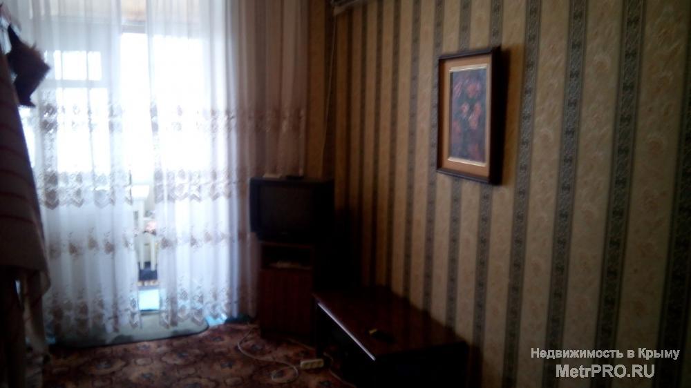 Продам квартиру в малосемейке (Алупка, район санатория Боброва), площадь 28,8 кв. м. Комната площадью 13,1 кв. м. с... - 3
