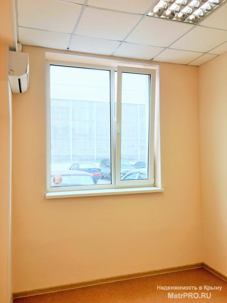 Сдам офисное помещение площадью 11,50 м2 расположено на 1-м этаже 4-х-этажного офисного здания. Отдельный узел учёта...