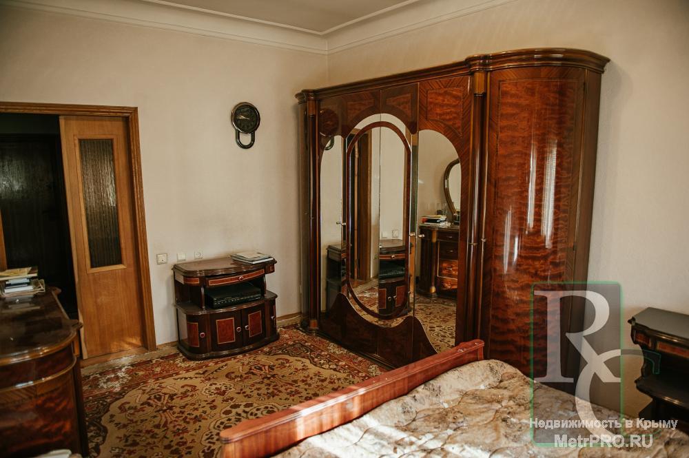 В продаже крупногабаритная квартира в самом центре Севастополя - с угловым балконом в сторону площади Ушакова и... - 3