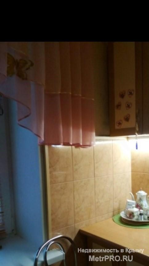 Продается 2-ая квартира на 1 этаже 4 этажного дома. В квартире сделан ремонт, м/п окна с решетками, раздельные... - 2