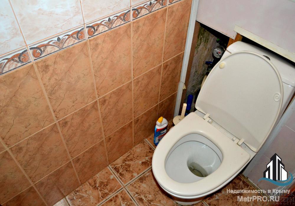 Продаётся просторная 3-х комнатная квартира в одном и лучших районов города Феодосия. Квартира находиться на 2-м... - 8