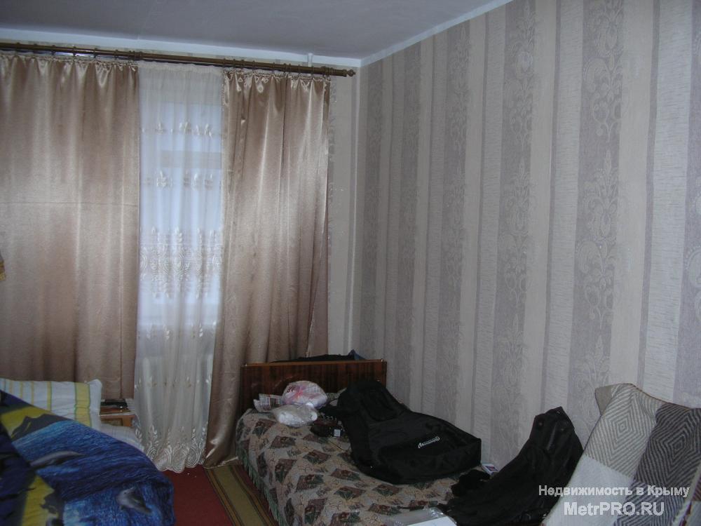 Продам трехкомнатную 'чешку' в центре Балаклавы на ул.Кирова, 4/5 этаж, 69/40/8, лоджия с видом на море и балкон - во... - 4