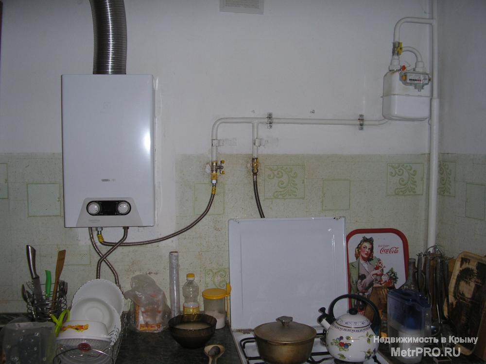 Продам трехкомнатную 'чешку' в центре Балаклавы на ул.Кирова, 4/5 этаж, 69/40/8, лоджия с видом на море и балкон - во... - 9