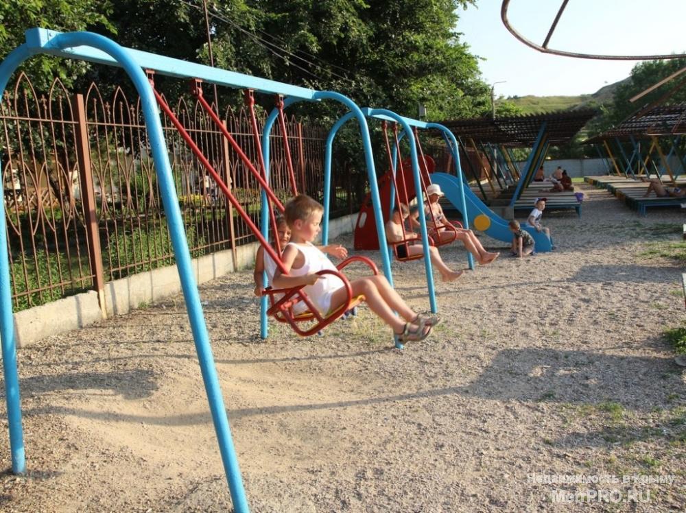 Уникальность пансионата «Лагуна» в Песчаном в том, что она находится на самом берегу всего в 50 метрах от моря. Для... - 4