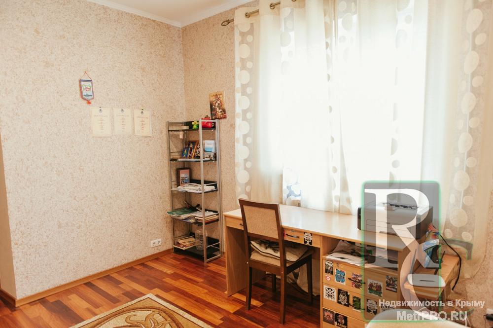 3х этажный дом на 6 сот. в районе 5го км, площадь дома 192 м2 + мансардный этаж 60 м2.   В доме частично сделан...