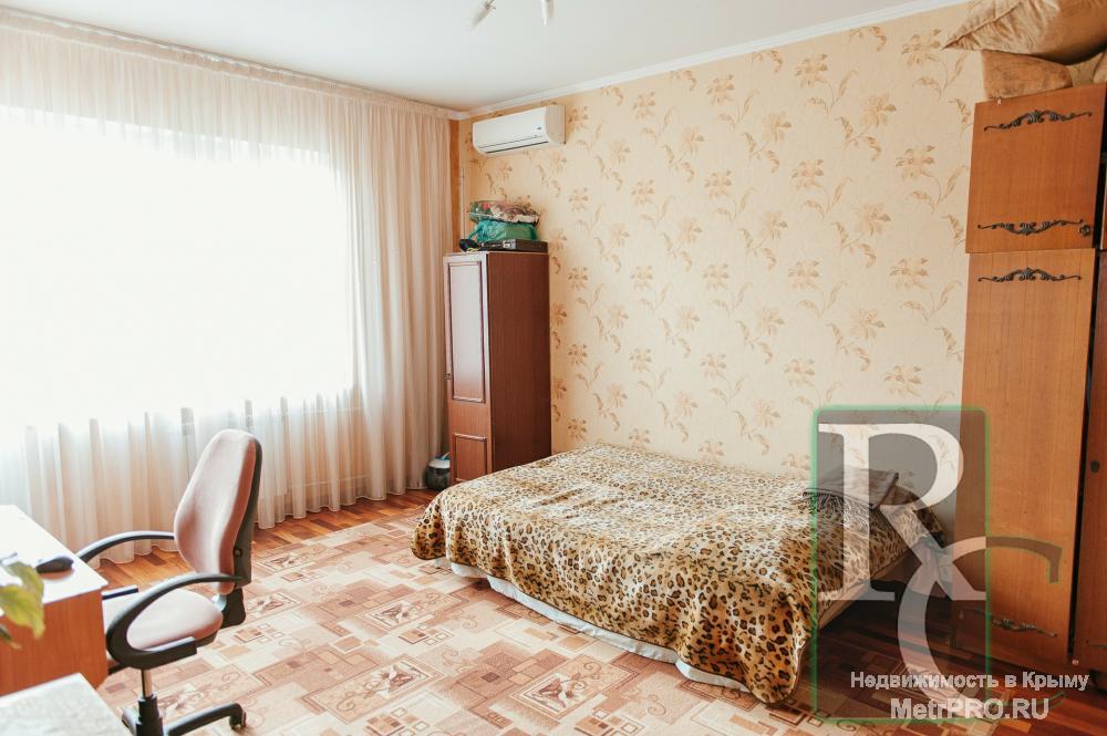 3х этажный дом на 6 сот. в районе 5го км, площадь дома 192 м2 + мансардный этаж 60 м2.   В доме частично сделан... - 1