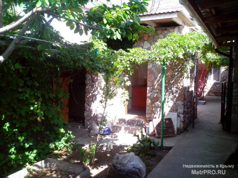 СРОЧНО продам дом 72 м2, участок 7 соток +9 номеров для отдыхающих. Дом построен из ракушки - природного экологически... - 17