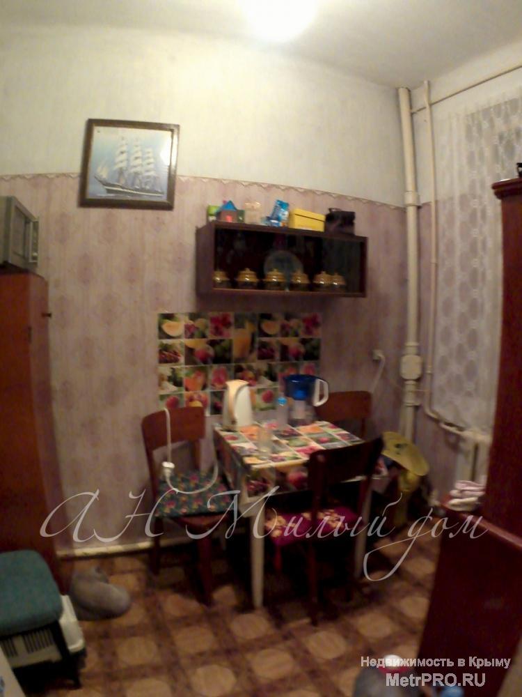 Продаю 2-комнатную квартиру на 1-м этаже 2-этажного дома по пер. Юннатов (Аршинцево, ост. Институт). Просторная... - 2