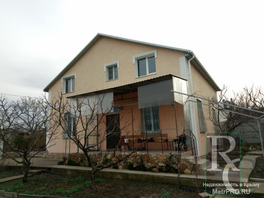 Замечательный жилой Дом площадью 176 м.кв., расположенный в ст 'Сапун-гора' на улице Центральная. В доме 2 этажа: 1...