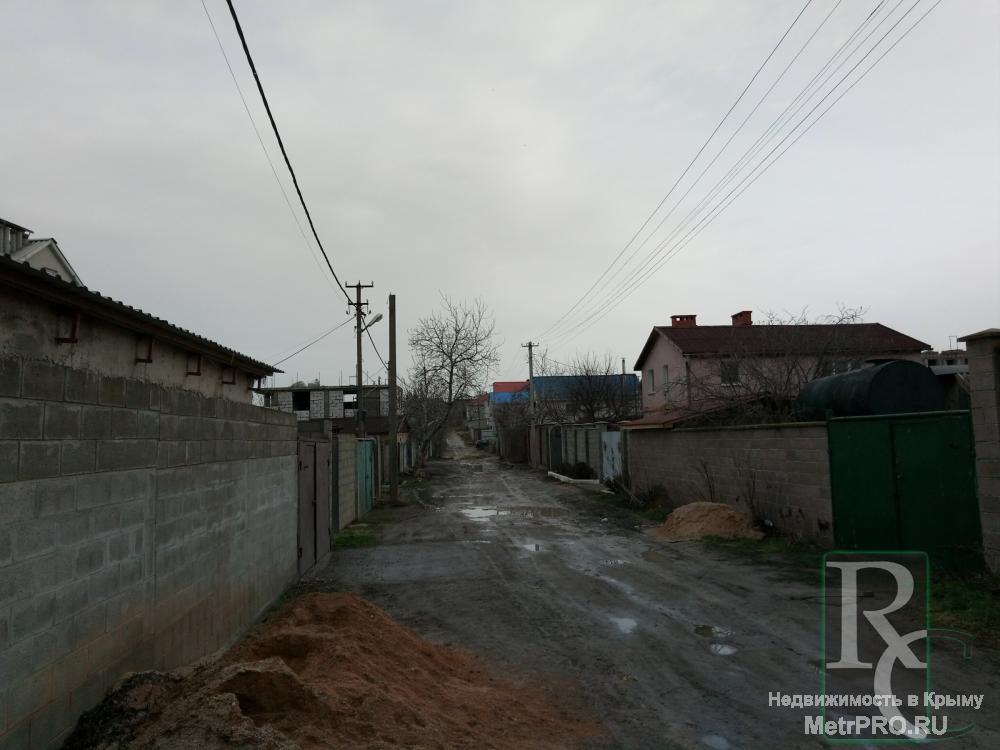 Земельный участок площадью 4,4 сотки расположен в СТ Дорожник. Данное СТ - первое от Камышового Шоссе г. Севостополя,... - 3