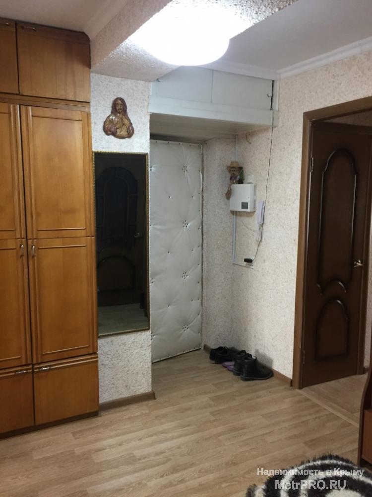 В продаже трехкомнатная квартира(чешка) по ул.Хрусталева. Этаж 3/5, середина дома. Площадь 70/40/10, две застекленные... - 2
