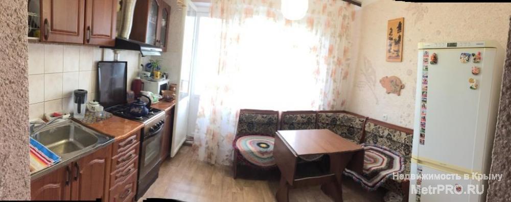В продаже трехкомнатная квартира(чешка) по ул.Хрусталева. Этаж 3/5, середина дома. Площадь 70/40/10, две застекленные... - 3