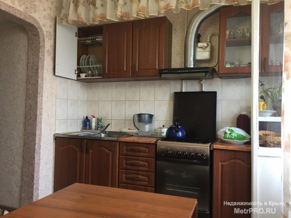 В продаже трехкомнатная квартира(чешка) по ул.Хрусталева. Этаж 3/5, середина дома. Площадь 70/40/10, две застекленные... - 4