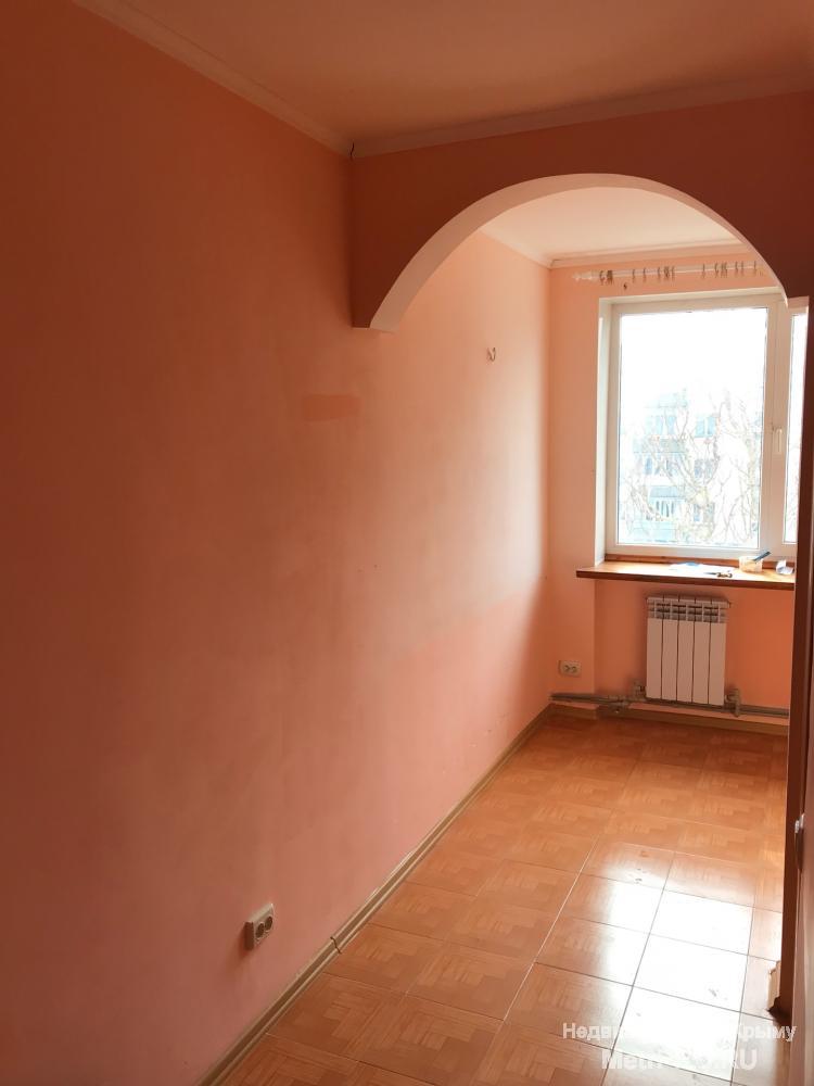 Продам 1-комнатную квартиру в пгт Кировское, площадь 35.1 кв.м, 4-й этаж 5-ти этажного дома (дом напротив ЗАГСа),...