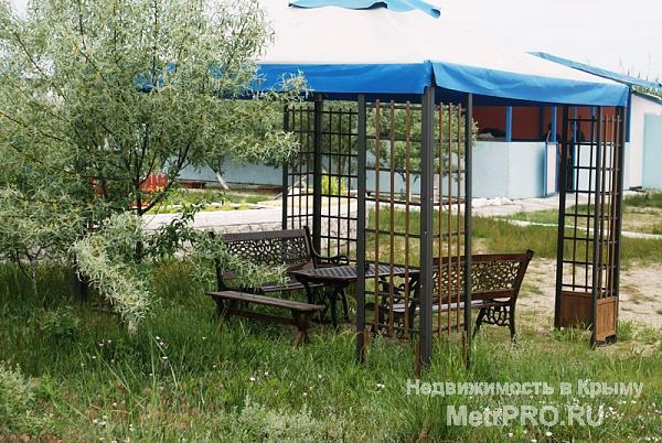Сдается в аренду на сезон гостиница в Штормовом, Крым  Пансионат представляет из себя двухэтажное здание 2007 года... - 13