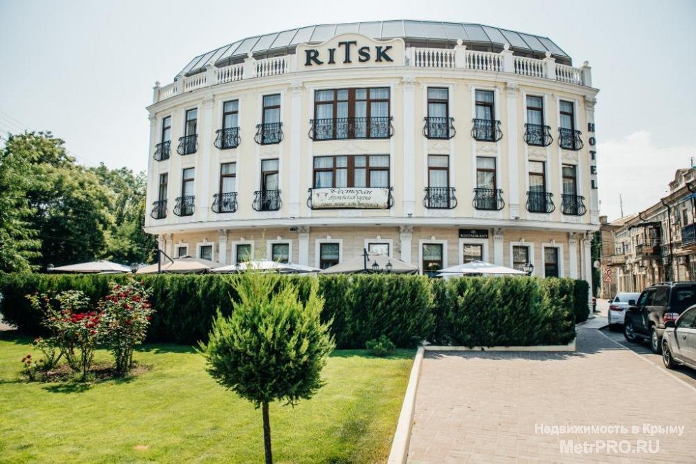 Код объекта 11565.    Продаётся 5-этажная гостиница в городе Евпатория!    Продаётся пятиэтажная гостиница 1260 кв. м...