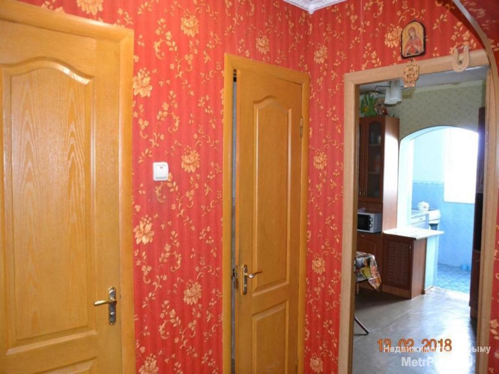 Продам двухкомнатную квартиру г. Алушта, ул. 60 лет ссср. Квартира с прекрасным видом на горы, город и море,...