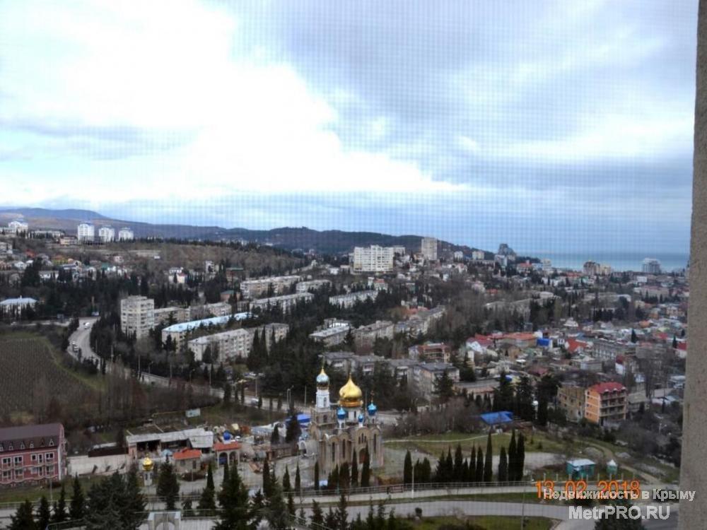 Продам двухкомнатную квартиру г. Алушта, ул. 60 лет ссср. Квартира с прекрасным видом на горы, город и море,... - 9