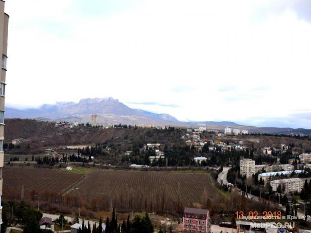 Продам двухкомнатную квартиру г. Алушта, ул. 60 лет ссср. Квартира с прекрасным видом на горы, город и море,... - 15