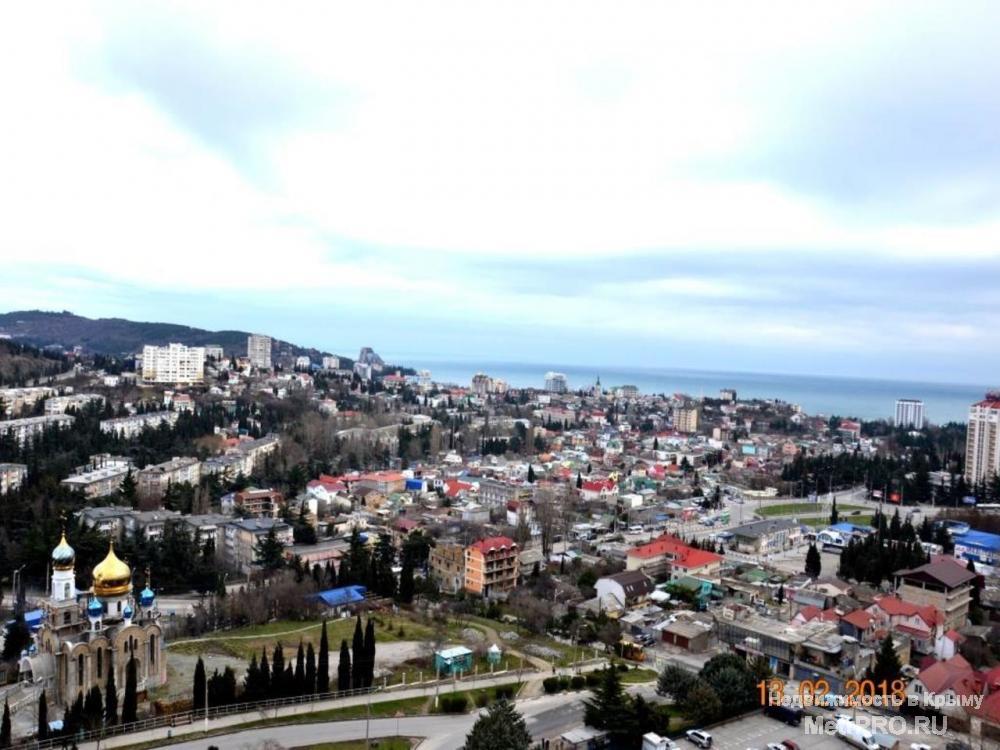Продам двухкомнатную квартиру г. Алушта, ул. 60 лет ссср. Квартира с прекрасным видом на горы, город и море,... - 17
