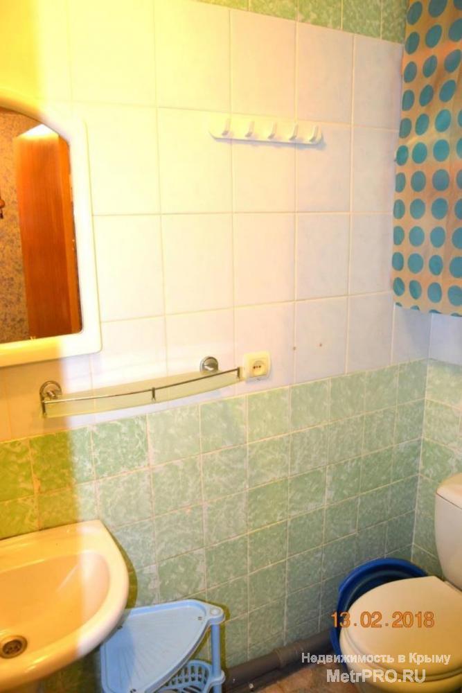 Продам однокомнатную квартиру в Алуште, ул. Краснофлотская. Квартира расположена в двухэтажном доме на 2 м этаже.... - 4