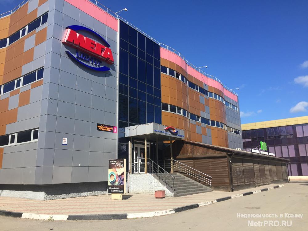 Продаются торговые помещения в Мега-Центре, площадью от 7,6 до 619,7 м2.  2,3 этажи и цокольный.  Цена от 525 до...