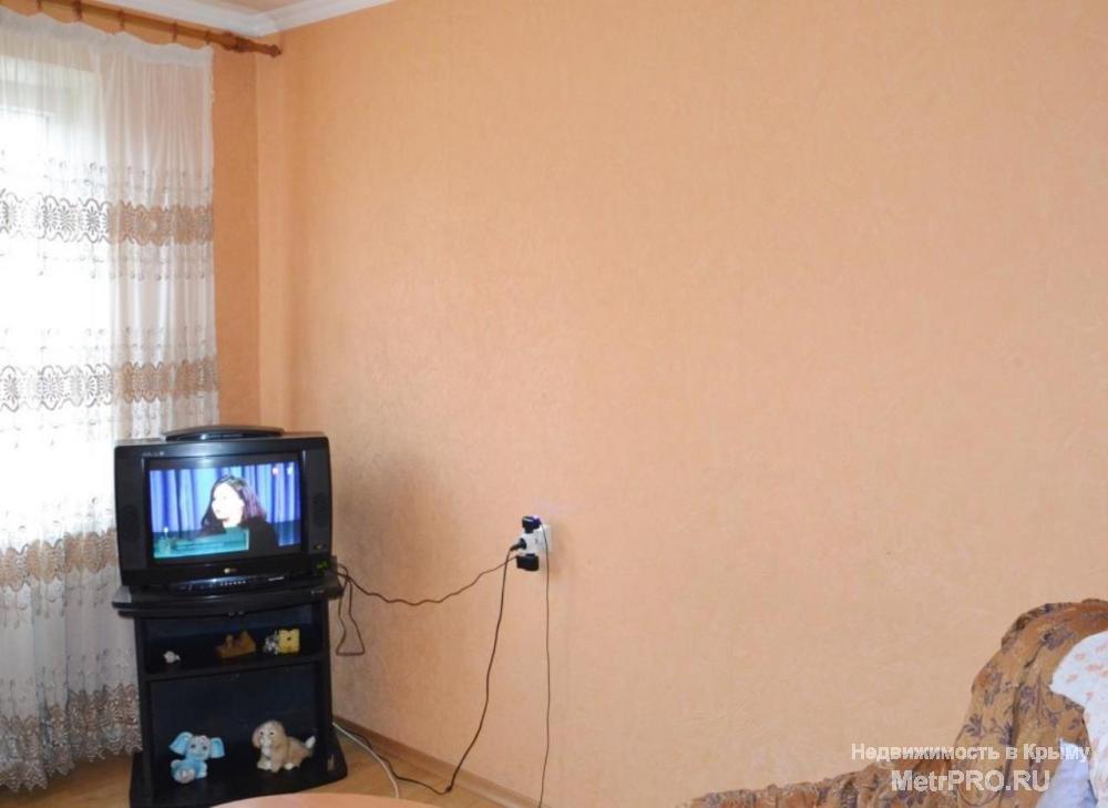 Продам двухкомнатную квартиру в Алуште, район автовокзала.  Квартира расположена на пятом этаже, в пятиэтажном доме... - 1
