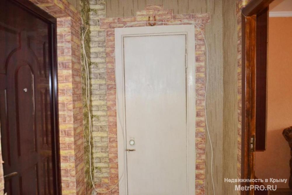 Продам двухкомнатную квартиру в Алуште, район автовокзала.  Квартира расположена на пятом этаже, в пятиэтажном доме... - 2