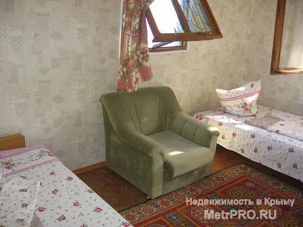 Продам два участка: один 4 сотки, имеется фундамент и строй материал; второй 20 соток  имеются строения домов, могу... - 1