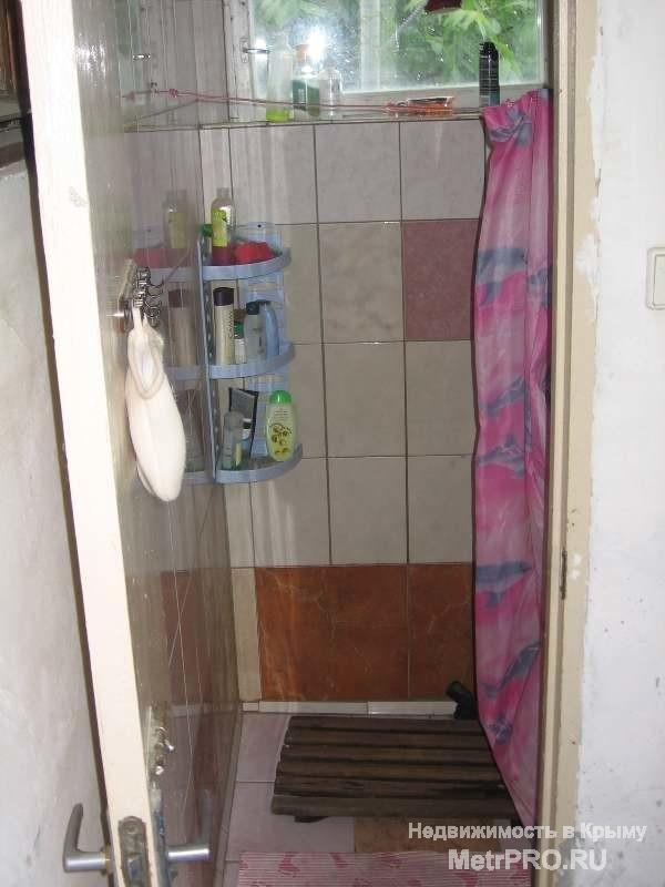 Продам два участка: один 4 сотки, имеется фундамент и строй материал; второй 20 соток  имеются строения домов, могу... - 7