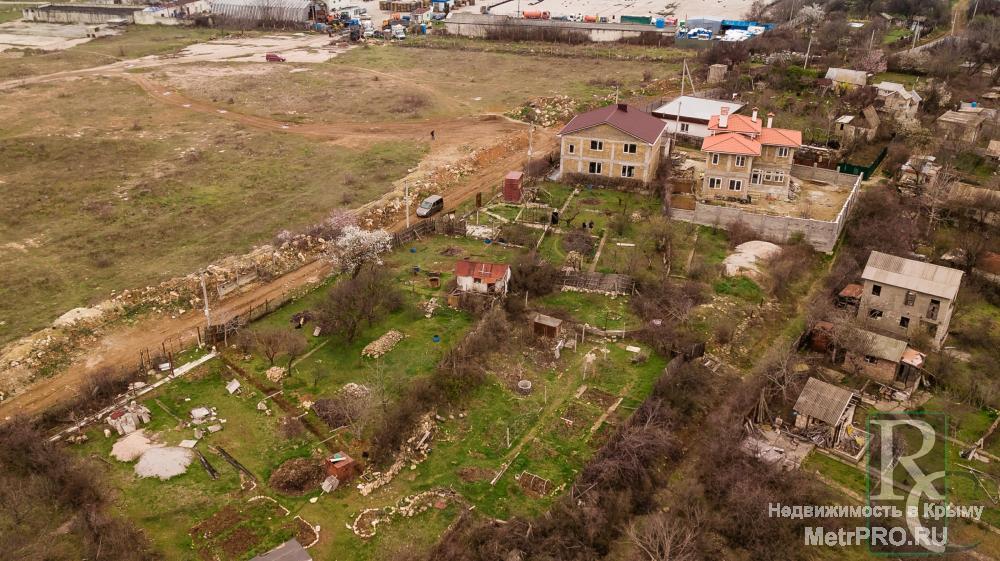 Продается участок площадью 10 сот., ИЖС. Расположен на ул. Планерная.   Участок ровный, огорожен легким, забором.... - 3