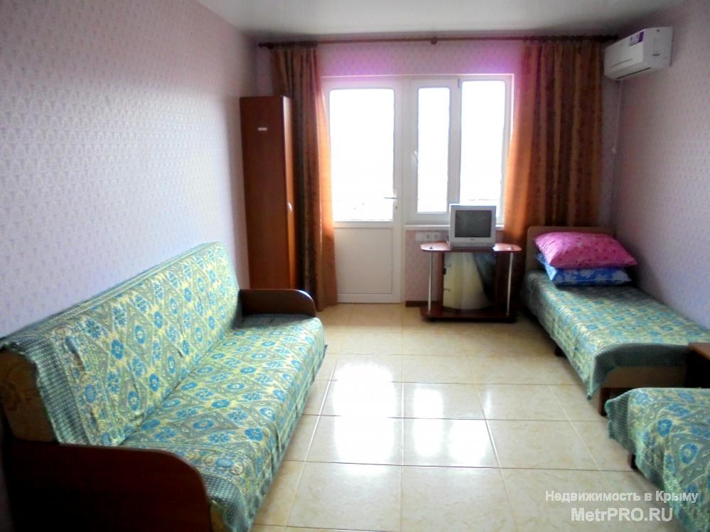 Сдается гостевой дом в центре города Феодосия. В нем могут разместиться до 16 человек. Дом состоит из четырех... - 6