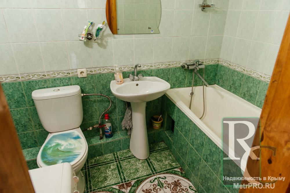 В продаже квартира в историческом центре Севастополя - улица Нахимова.   Один из первых домов от главной городской... - 7