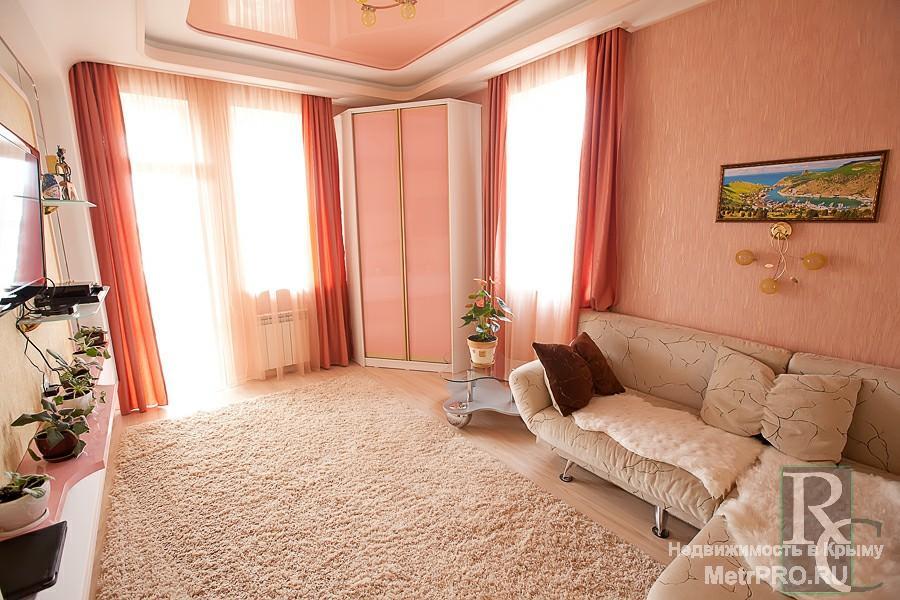 Продаю Шикарный дом площадью 397,2 м.кв, расположенный в элитном поселке г. Севастополя. Данный дом с гордостью... - 14