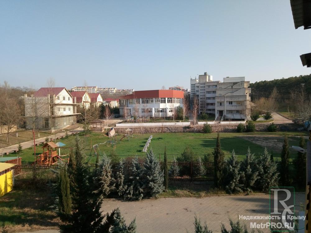 Продаю аппартаменты в гостиничном комплексе 'Лазурь' на песчаном берегу Черного моря в Севастополе.   Общая площадь... - 1