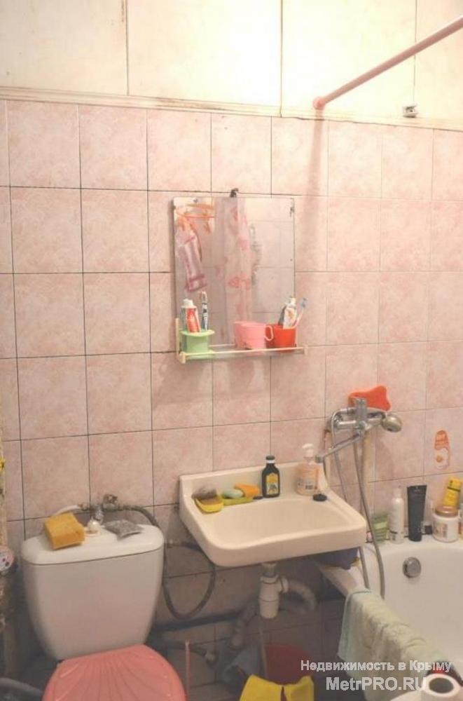 Продам однокомнатную квартиру в Алуште по ул. Судакской.  Квартира под косметический ремонт, общая площадь которой... - 2