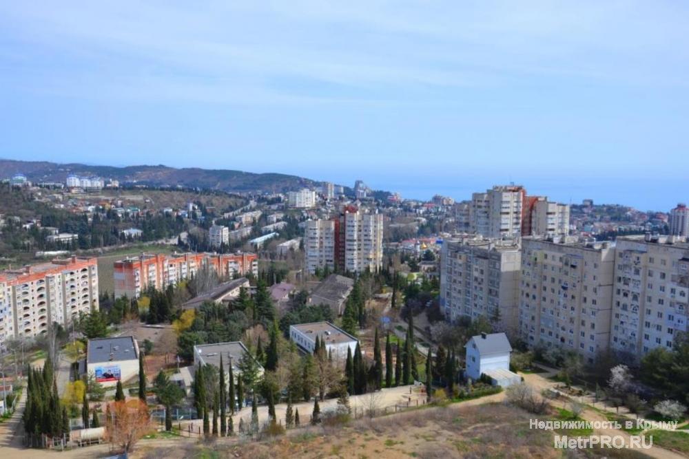 Продам 3-х комнатную квартиру, г. Алушта, 60 Лет СССР.  Квартира под отделку, свободной планировки (высота потолка... - 4