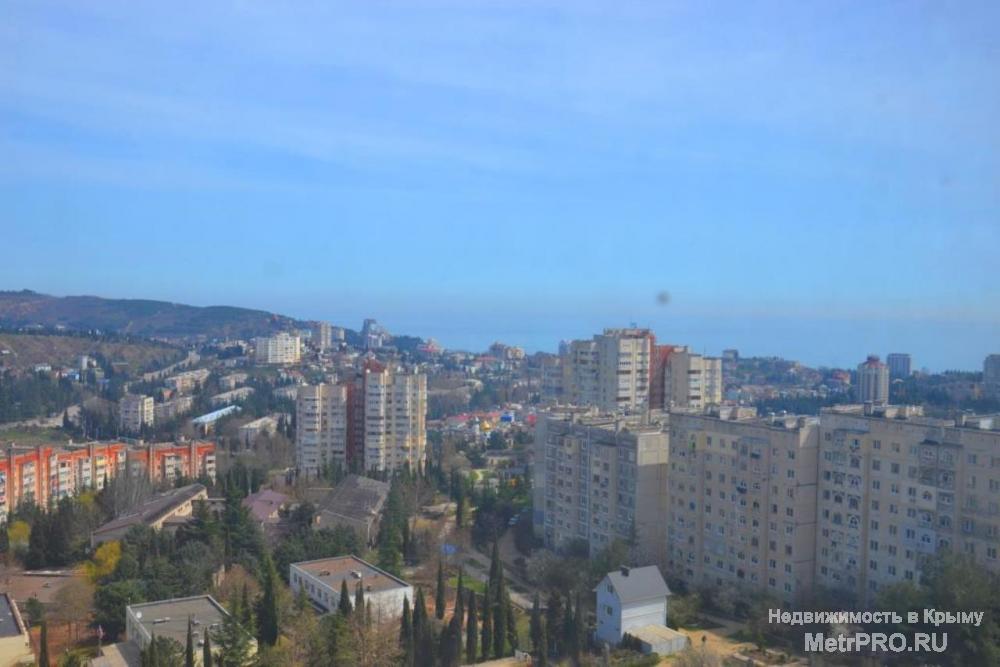 Продам 3-х комнатную квартиру, г. Алушта, 60 Лет СССР.  Квартира под отделку, свободной планировки (высота потолка... - 8