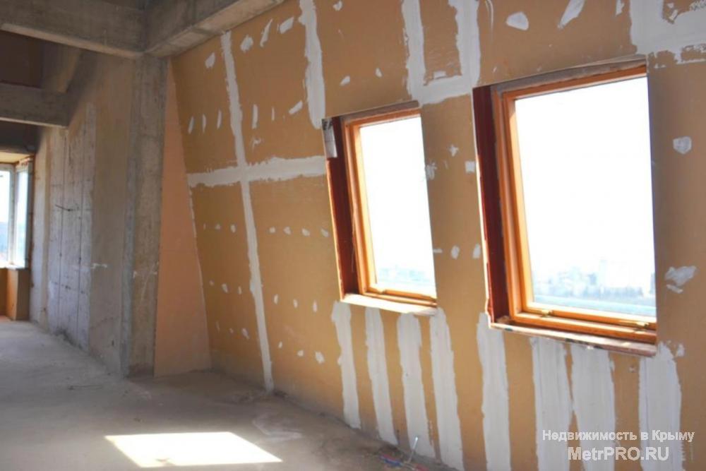 Продам 3-х комнатную квартиру, г. Алушта, 60 Лет СССР.  Квартира под отделку, свободной планировки (высота потолка... - 9