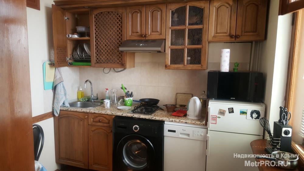 Продам видовую квартиру в центре! Однокомнатная квартира с хорошим ремонтом новой сантехникой. При продаже остается... - 3