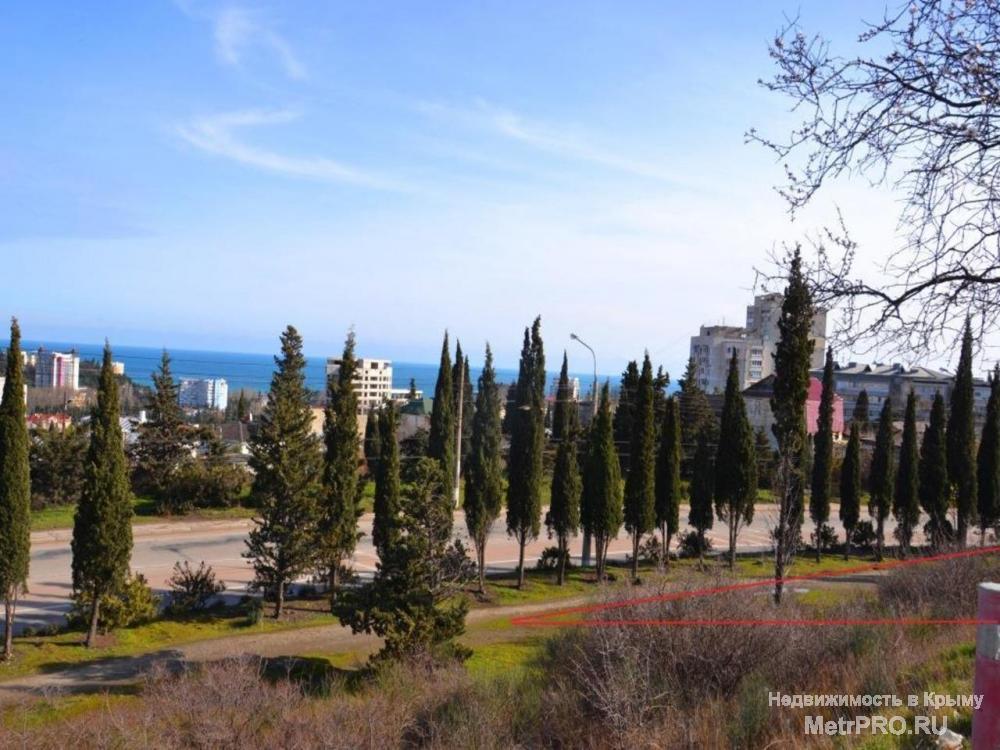 Продам срочно земельный участок 4 сотки ИЖС в г. Алушта. Участок правильной формы, половина участка под небольшим... - 2