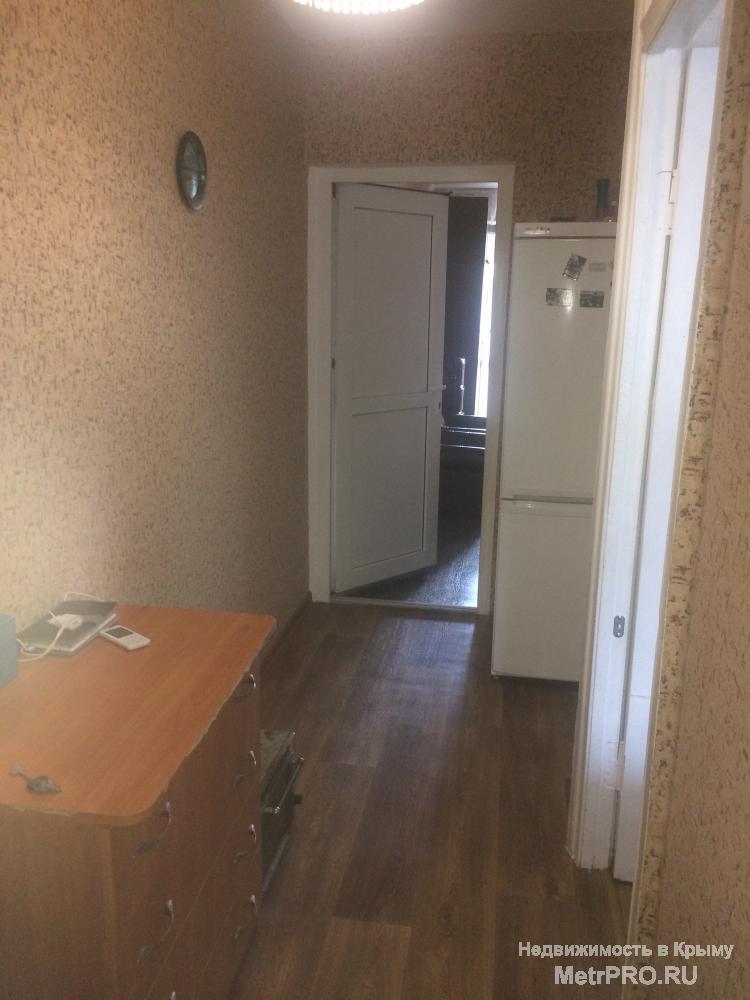 Однокомнатная квартира, «малосемейка», расположена в г Алупка , ул. Западная. По документам 1-й этаж, но под первым... - 2