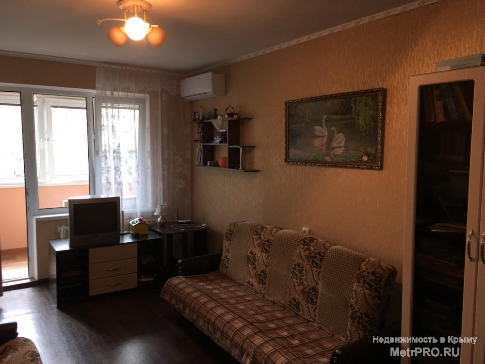 Однокомнатная квартира, «малосемейка», расположена в г Алупка , ул. Западная. По документам 1-й этаж, но под первым... - 4