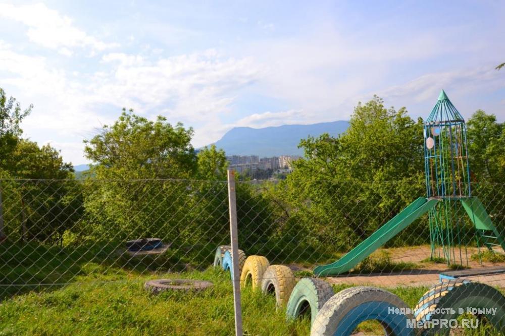 Продам квартиру 3-х комнатную в Алуште по ул. Октябрьской.  Квартира с отдельным входом, площадь которой 87,3 м2... - 18