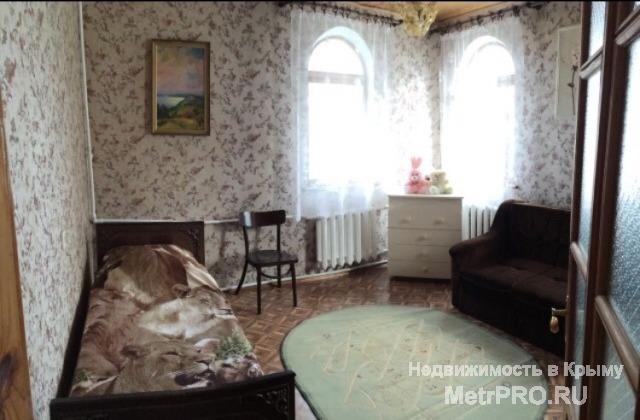 Сдаётся посуточно 2х этажный дом у моря, вторая линия от моря, на берегу бухты Казачья, г. Севастополь.   Дом... - 11