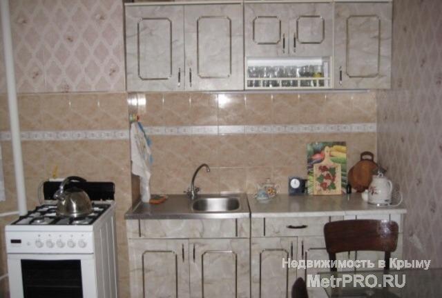 Сдаётся посуточно 2х этажный дом у моря, вторая линия от моря, на берегу бухты Казачья, г. Севастополь.   Дом... - 13