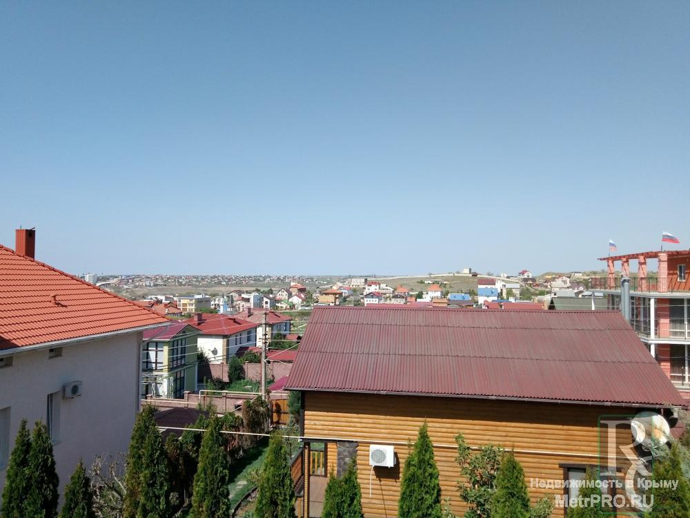 Продаю уютный, утопающий в зелени и цветах коттедж площадью 205 кв.м., расположенный в элитном закрытом поселке...