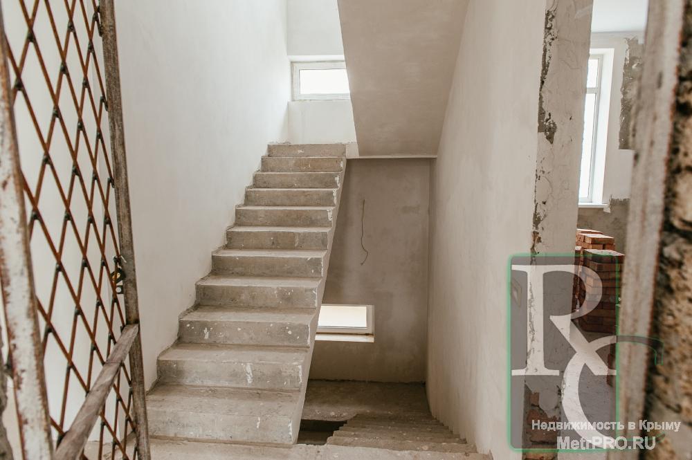 Продажа дома в Севастополе,  3 этажа общей площадью 352 м2 на участке 4 сотки. В Севастополе на прибрежной полосе... - 15